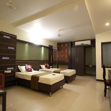 Hotel Meera Raipur  Room photo