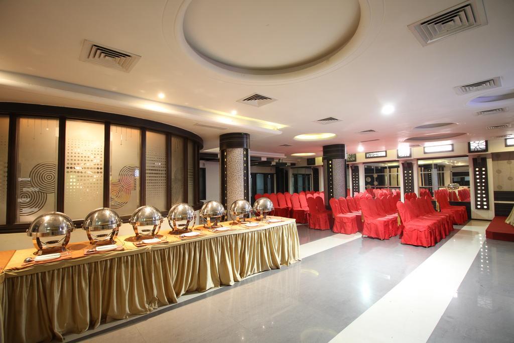 Hotel Meera Raipur  Exterior photo