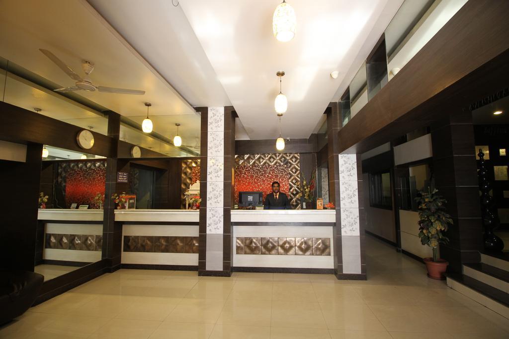 Hotel Meera Raipur  Exterior photo